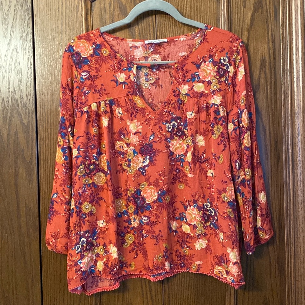 Flowy floral peasant top size L